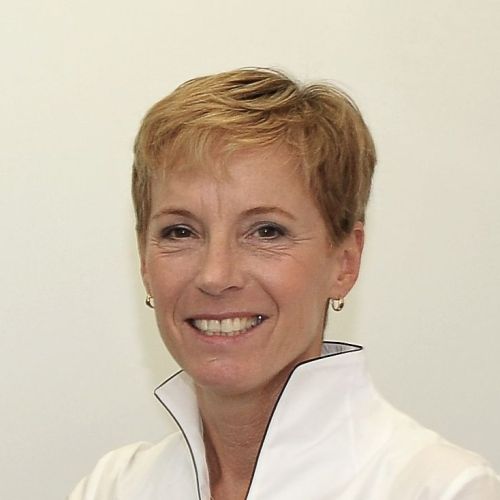 Dr. Eva Selic