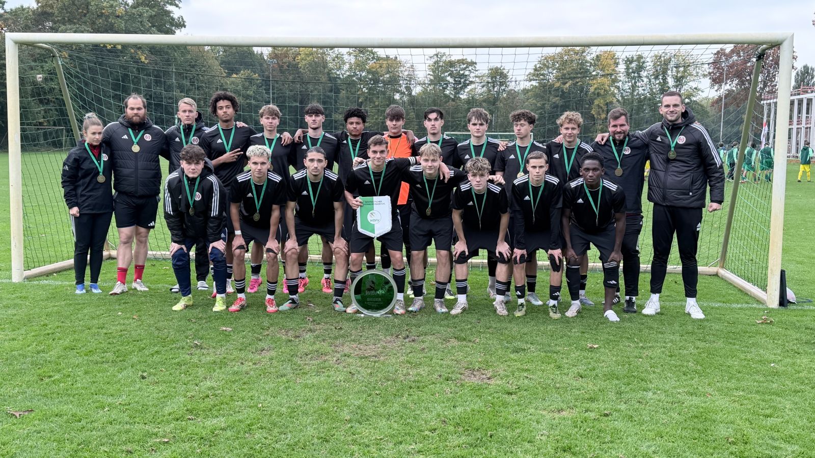 U 18-Junioren vom FL Brandenburg beim Siegerfoto