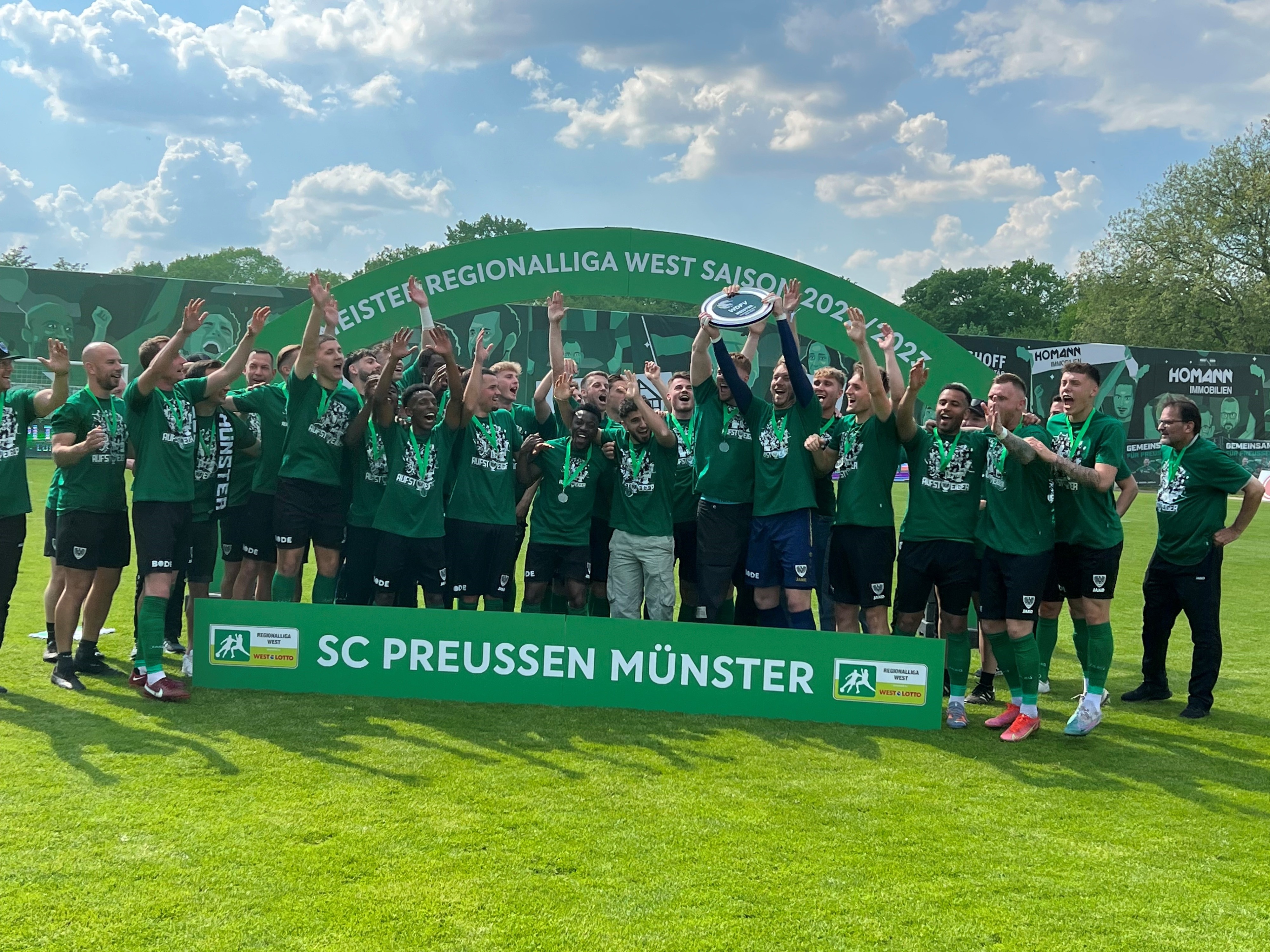 Regionalliga West 2023: Meisterfeier Preußen Münster Foto/Video: WDFV