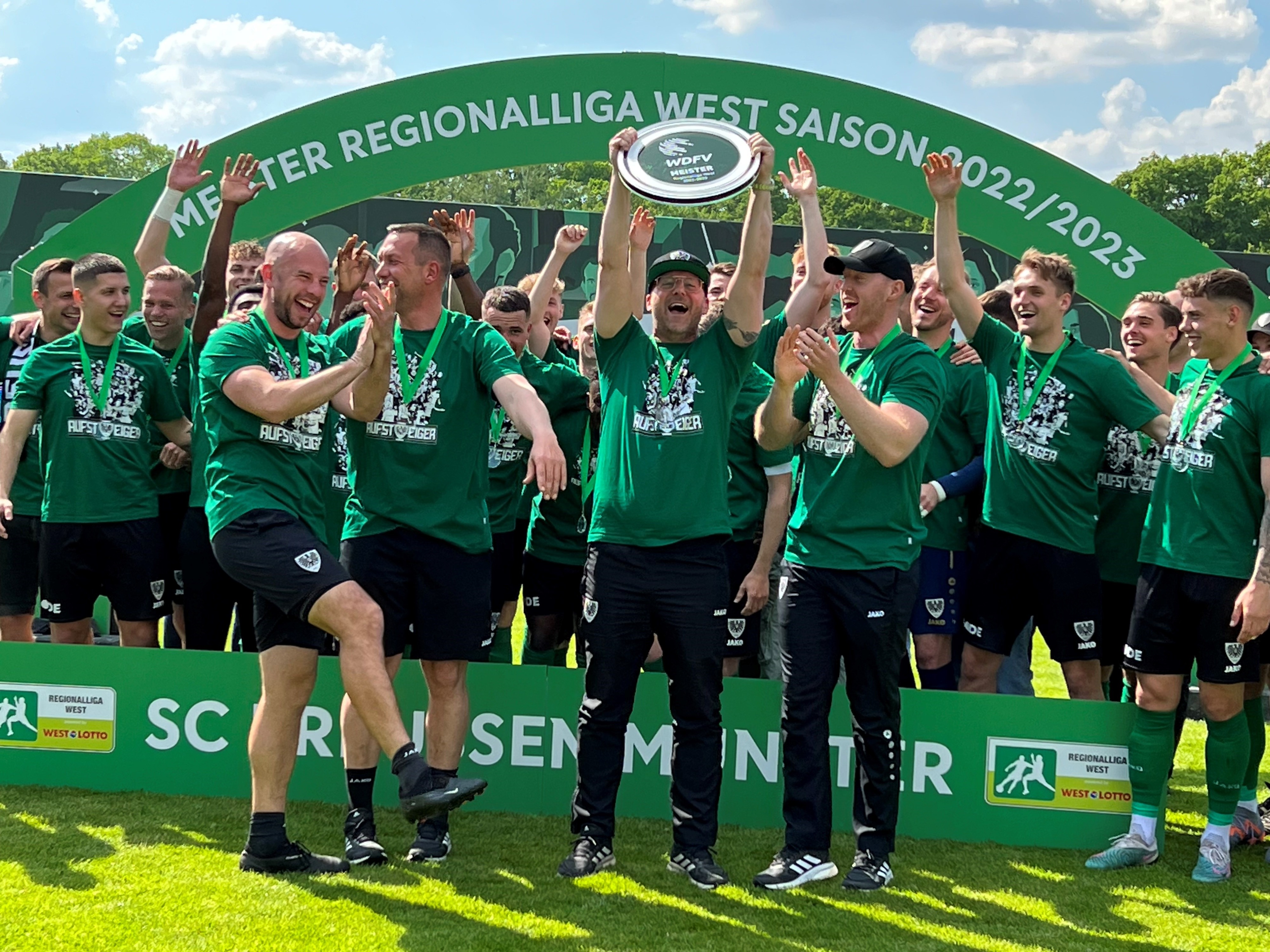 Regionalliga West 2023: Meisterfeier Preußen Münster Foto/Video: WDFV
