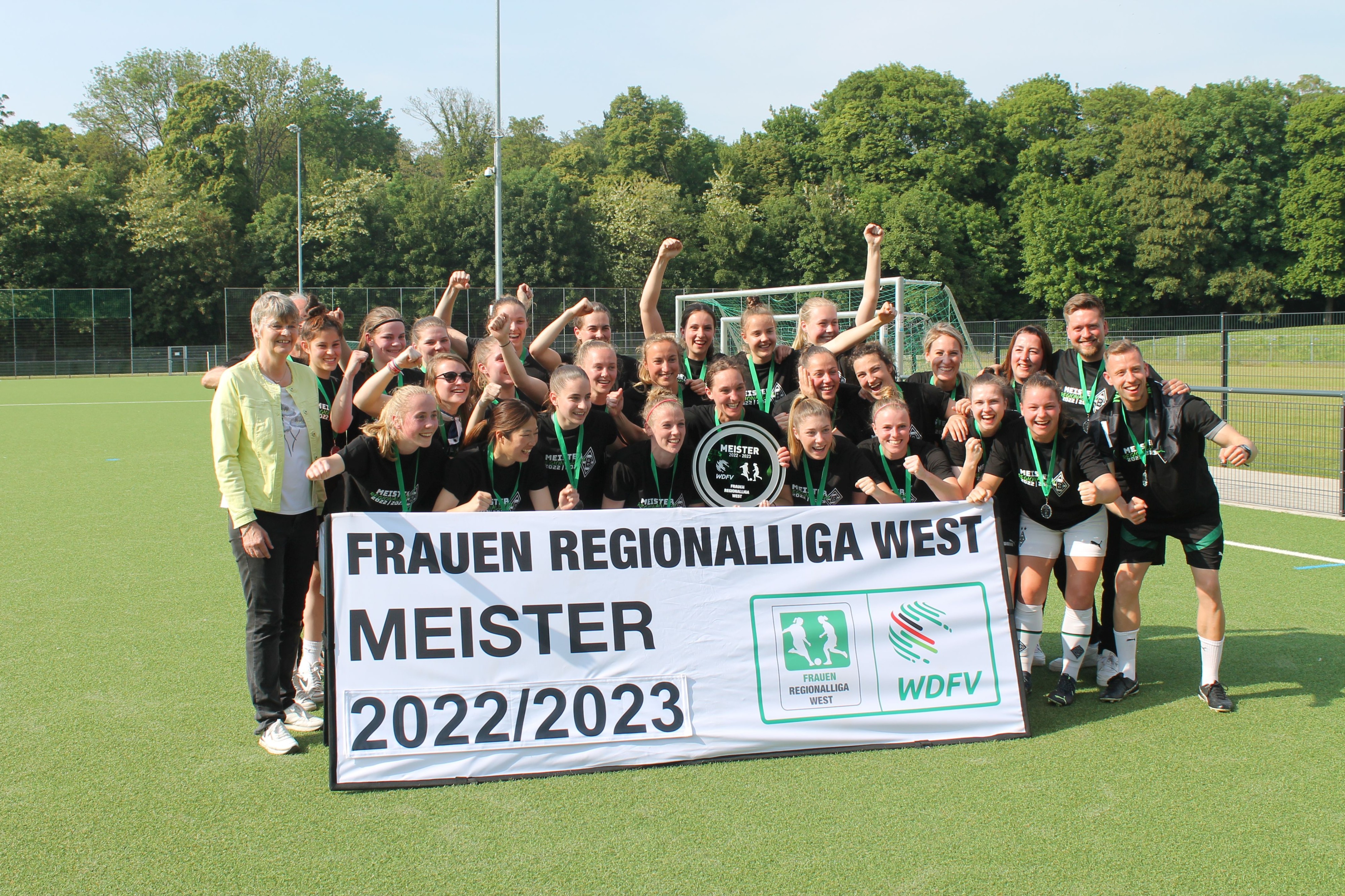 Frauen-Regionalliga West 2022/23: Meisterehrung für Borussia Mönchengladbach Foto/Video: WDFV